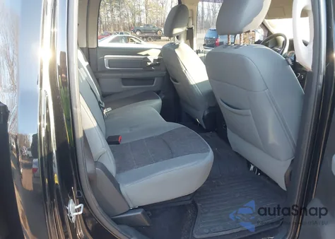 2014 Ram 2500 Big Horn z USA, uszkodzony, nr VIN 3C6UR5DJ4EG129425